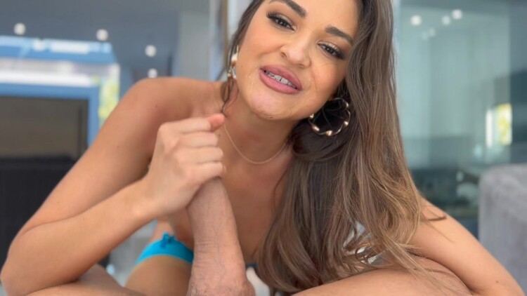 Gizelle Blanco – Squirt Slip n Slide (Squirts On Me)