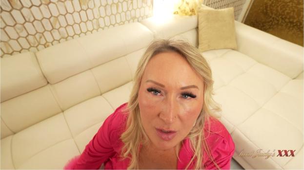 Aunt Judys XXX – Momma Bombshell