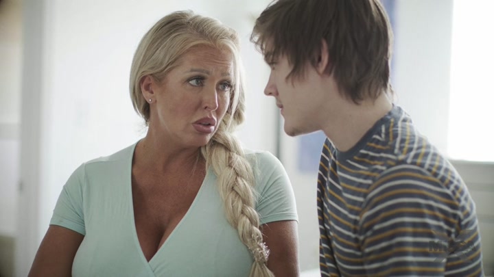 Cheering Up Mom Alura Jenson